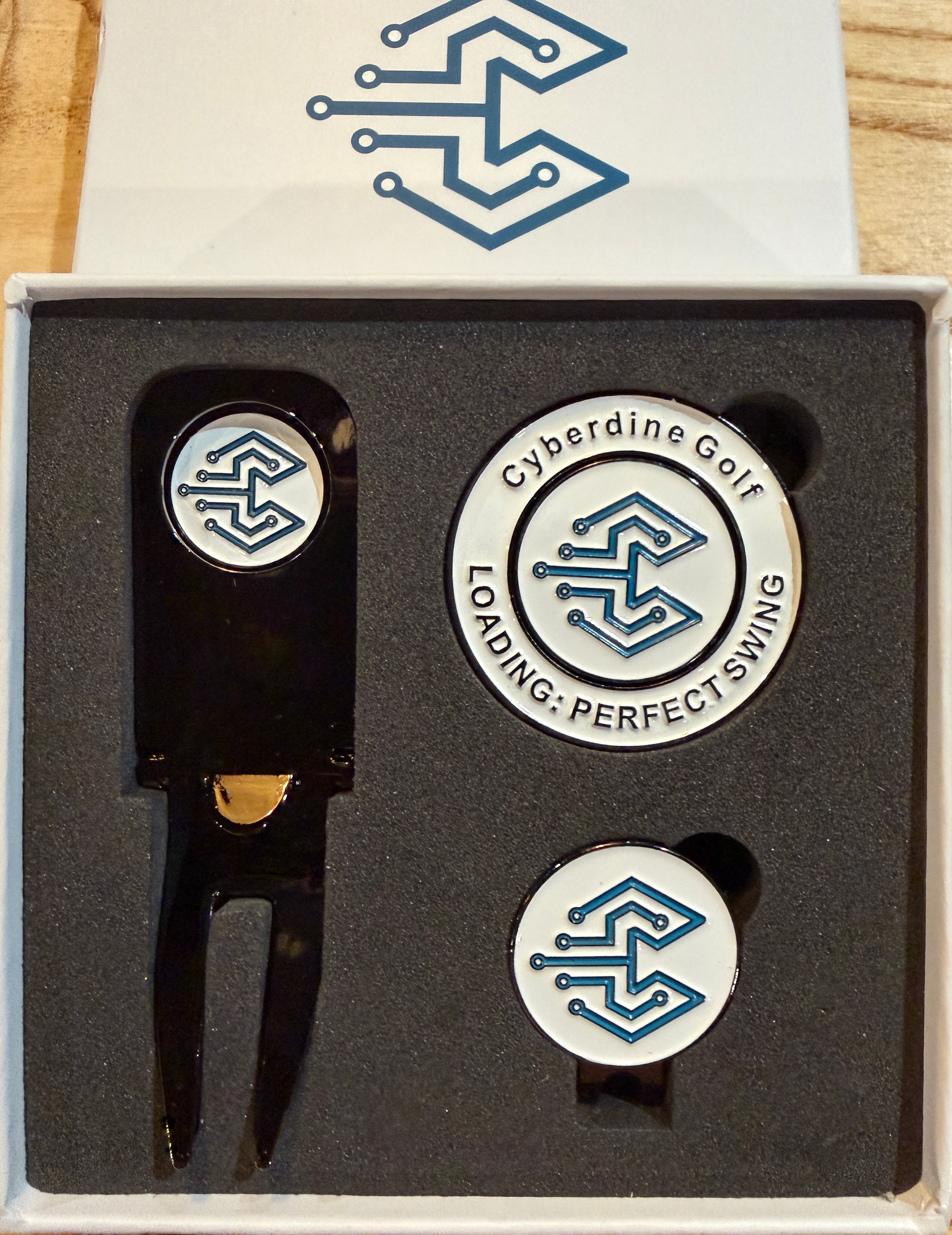 Cyberdine - Golf Ball Marker and Divot Tool Set