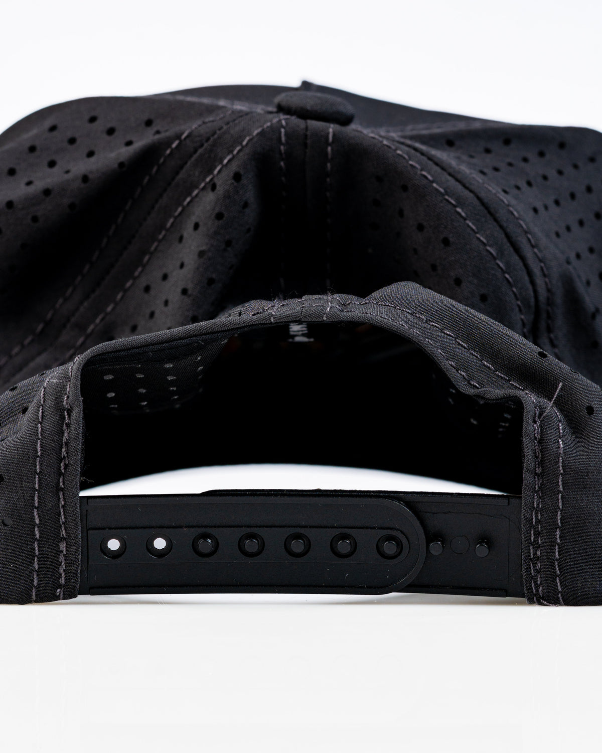 Perforated Golf Rope Hat - Butter Cut